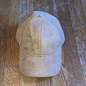 Beige suede baseball cap
